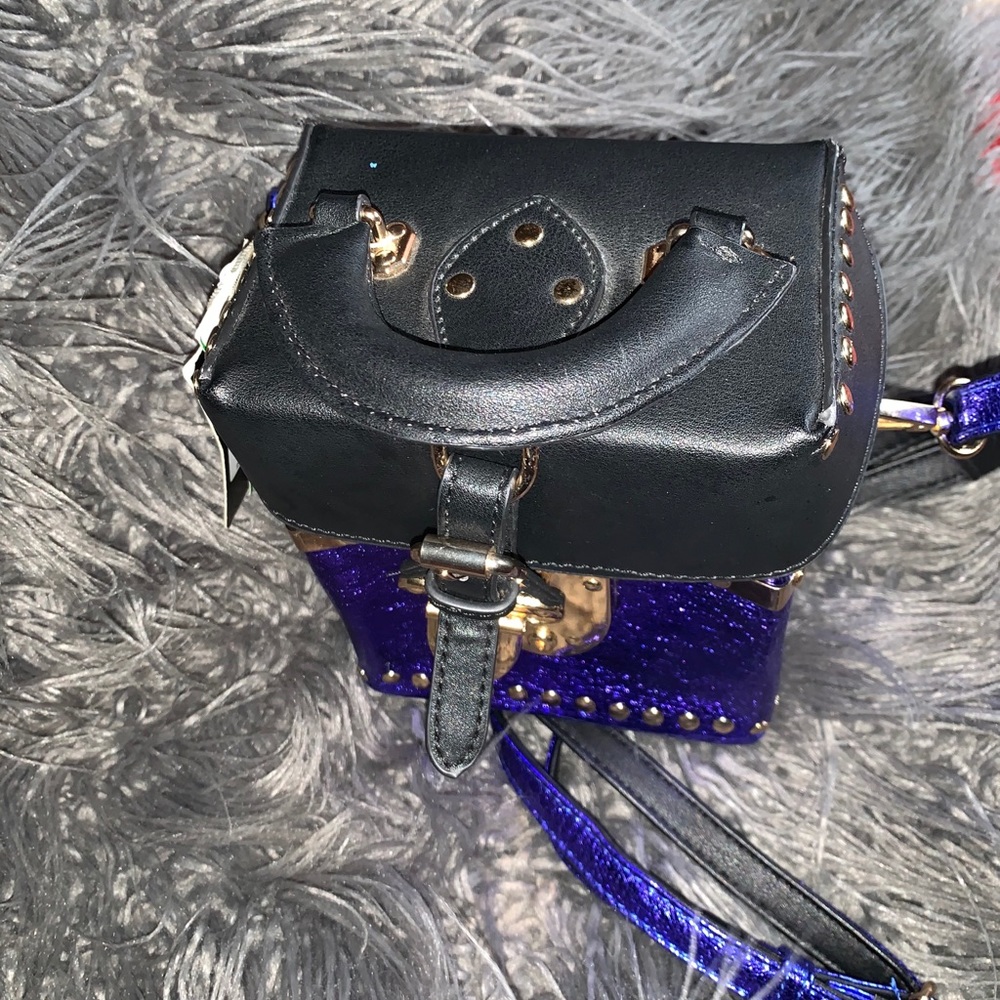 Handbag - Picture 3 of 7